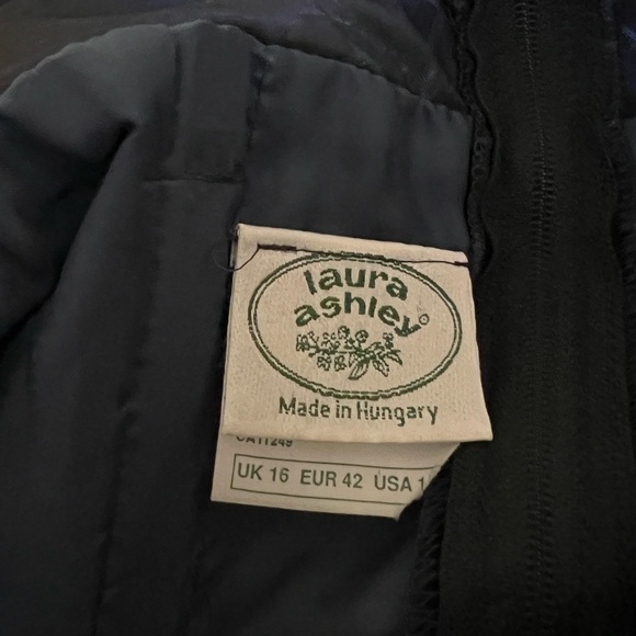 Vintage Laura Ashley Taffeta sweetheart dress size 12 - Picture 6 of 7